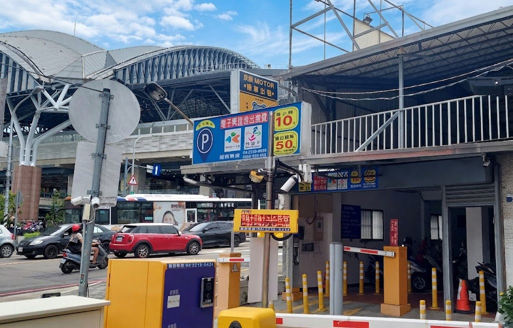 東區大智機車停車場