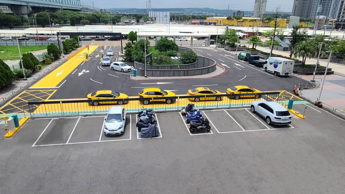 台鐵新烏日地下停車場